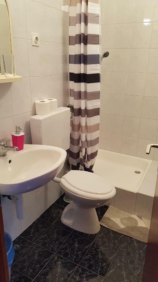 ילסה Apartments And Room Caric מראה חיצוני תמונה